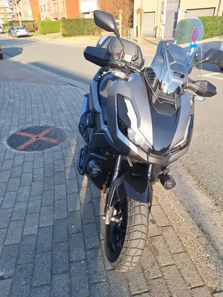 Honda ADV 350 - foto 2