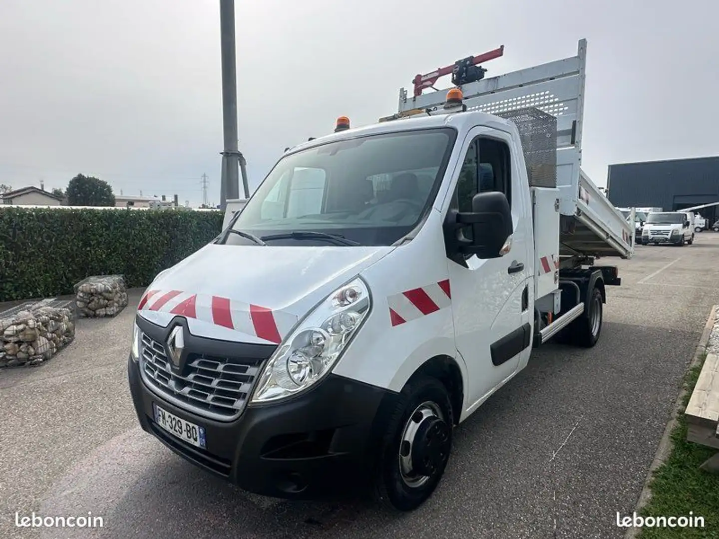 Renault Master 18990ht benne coffre 145ch - 2