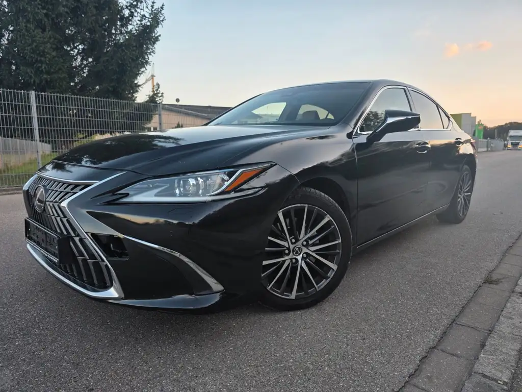 Lexus ES 300 2023 из Европы — купить под ключ