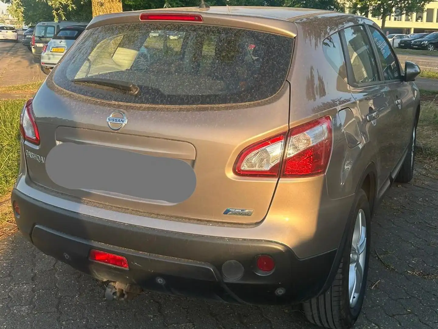 Nissan Qashqai Qashqai 1.5 dCi DPF acenta Бежевый  - 2