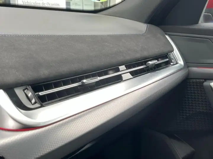 BMW X2 2025, foto 30
