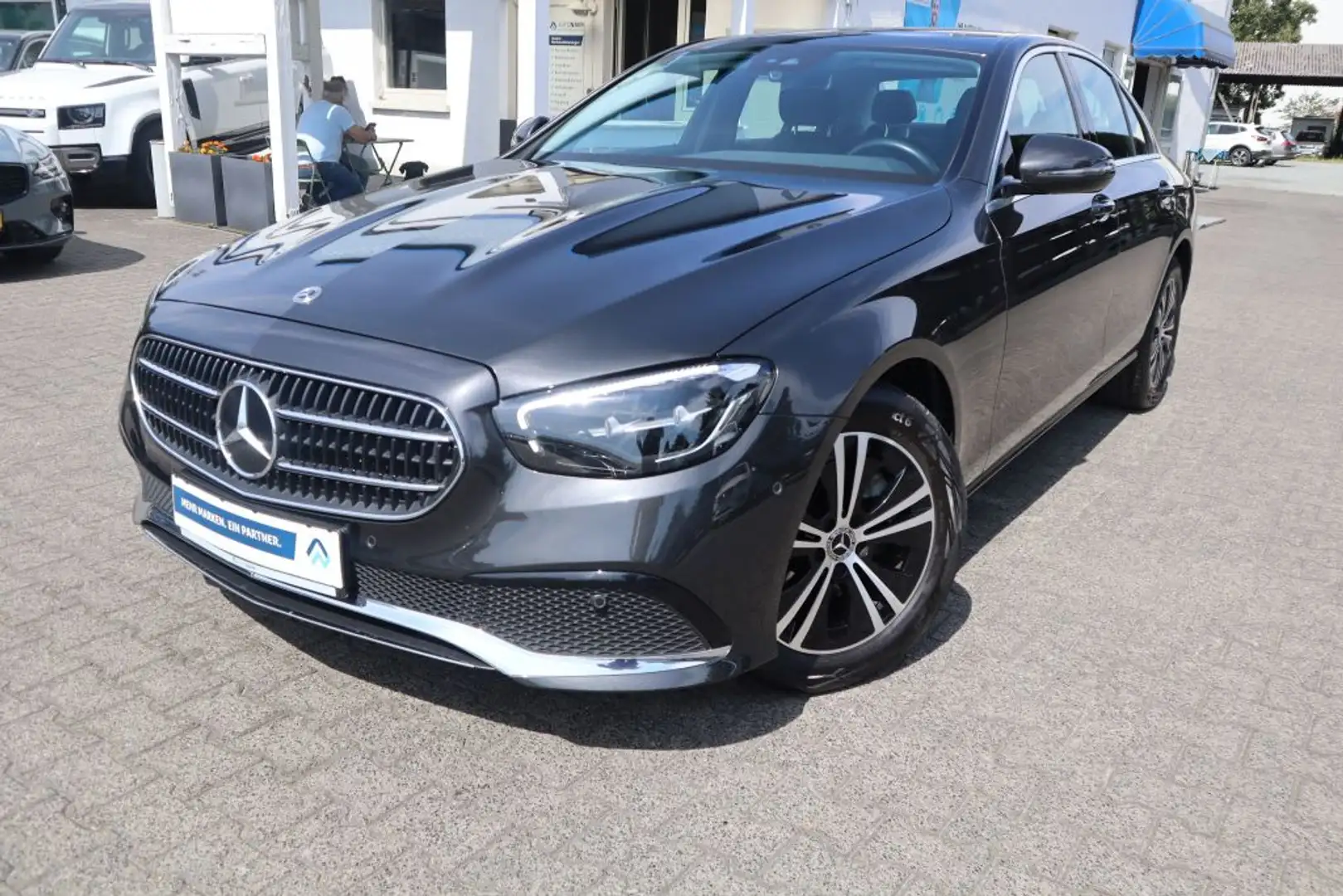Mercedes-Benz E 220 E 220 d 4Matic 9G-TRONIC Avantgarde|NAVI|R-CAM| - 1