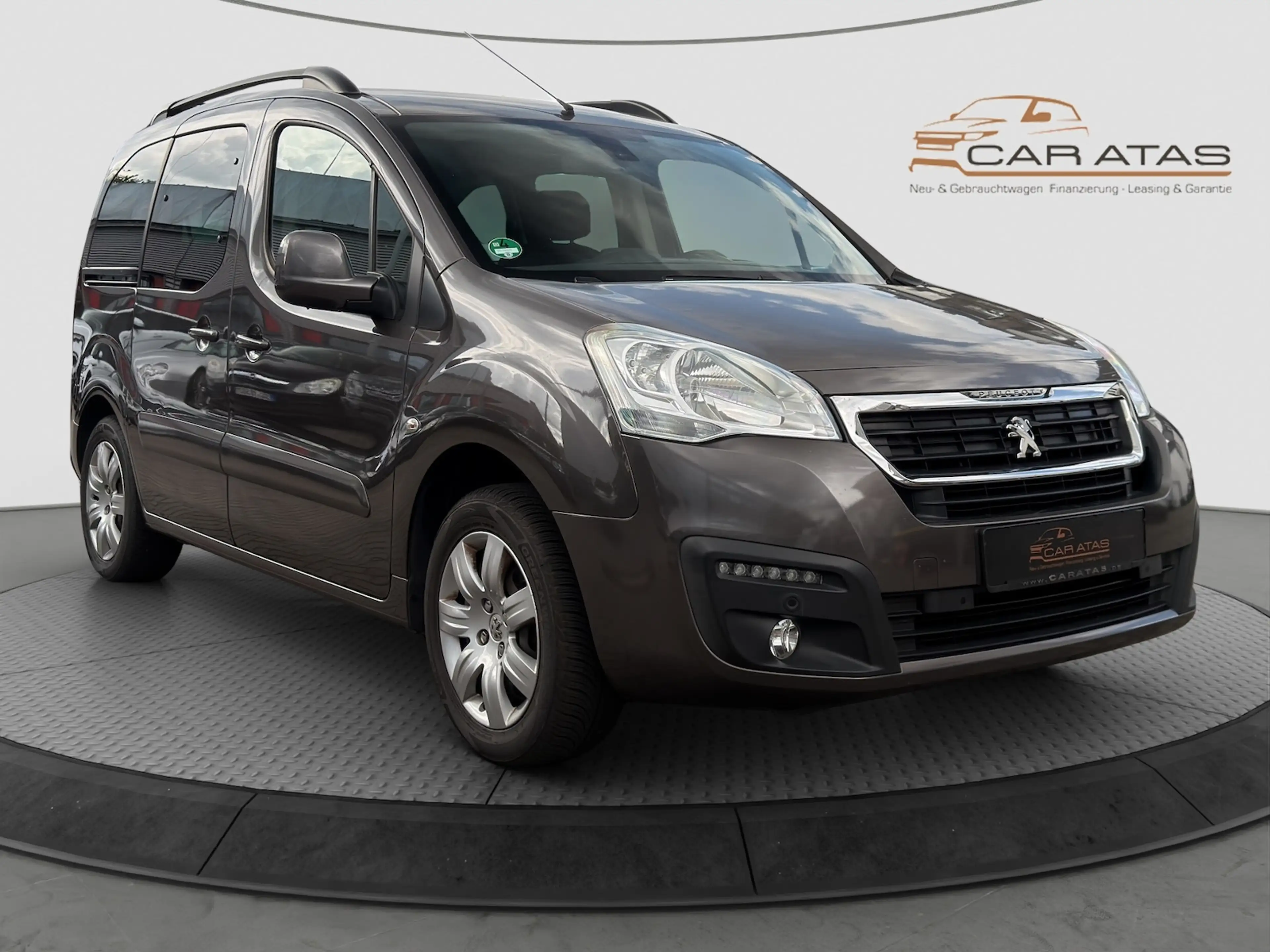 Peugeot Partner Tepee Allure 1.2 Pure Tech Klimaaut.Temp
