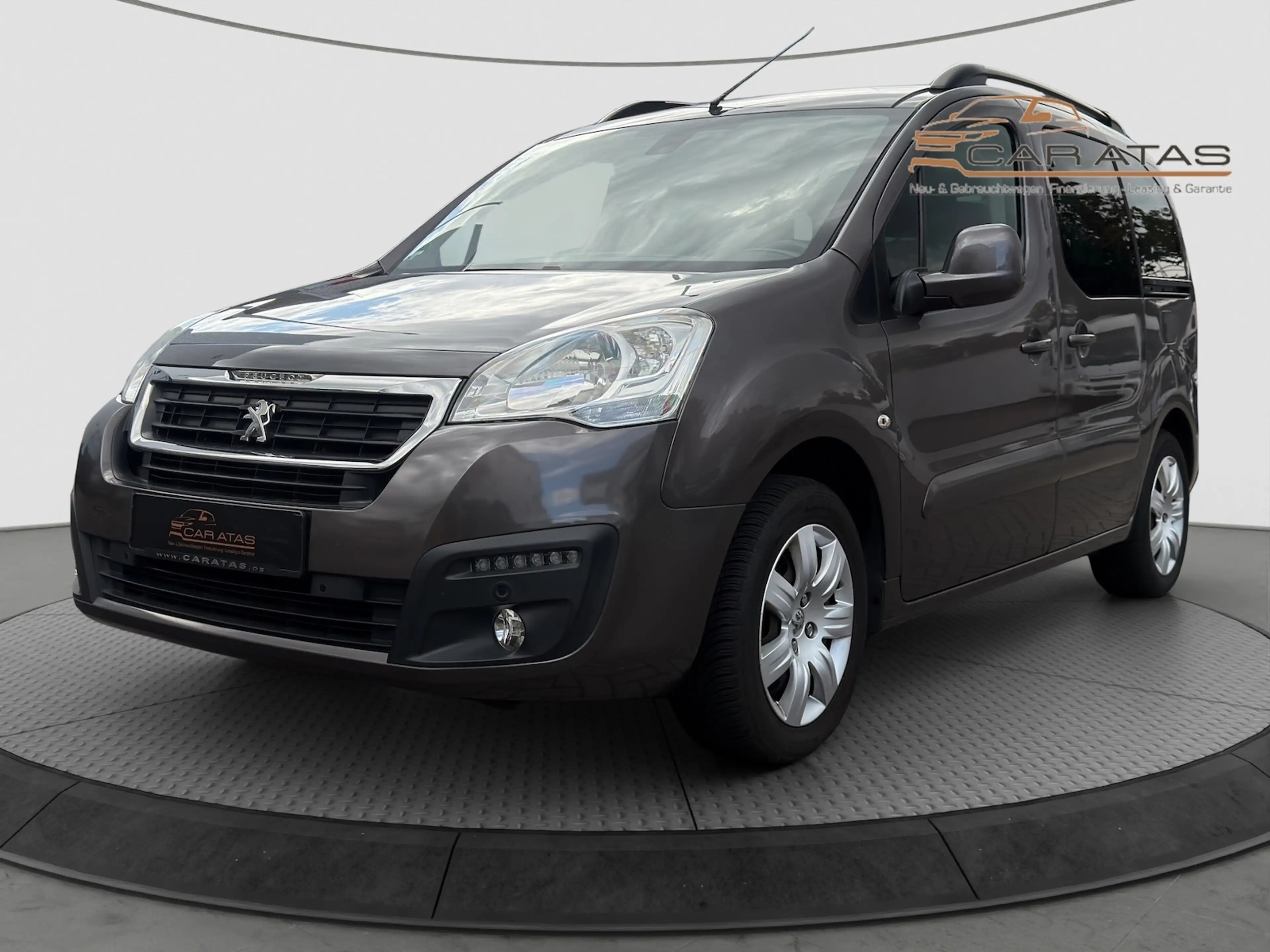 Peugeot Partner Tepee Allure 1.2 Pure Tech Klimaaut.Temp — photo 3