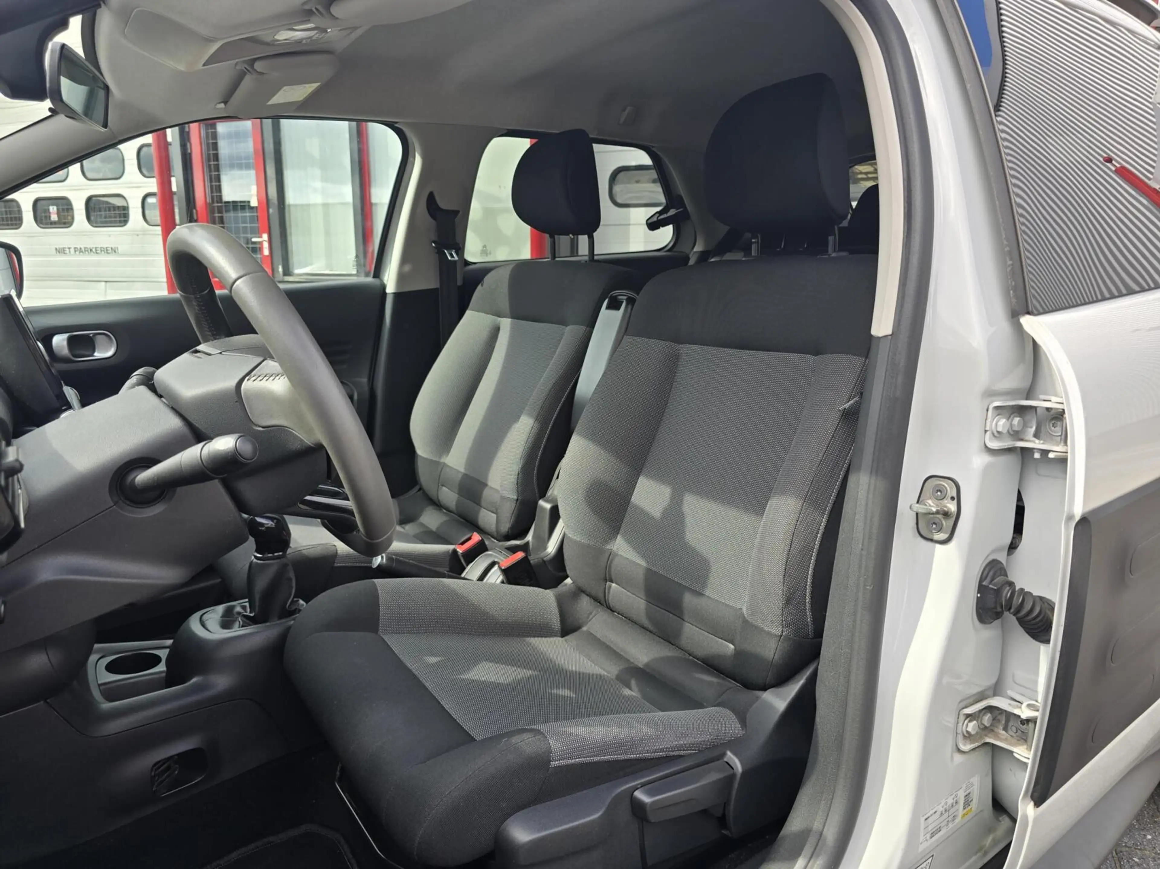 Citroen C4 Cactus 1.2 PureTech Shine Navi/Clima/Camera/LMV — photo 4