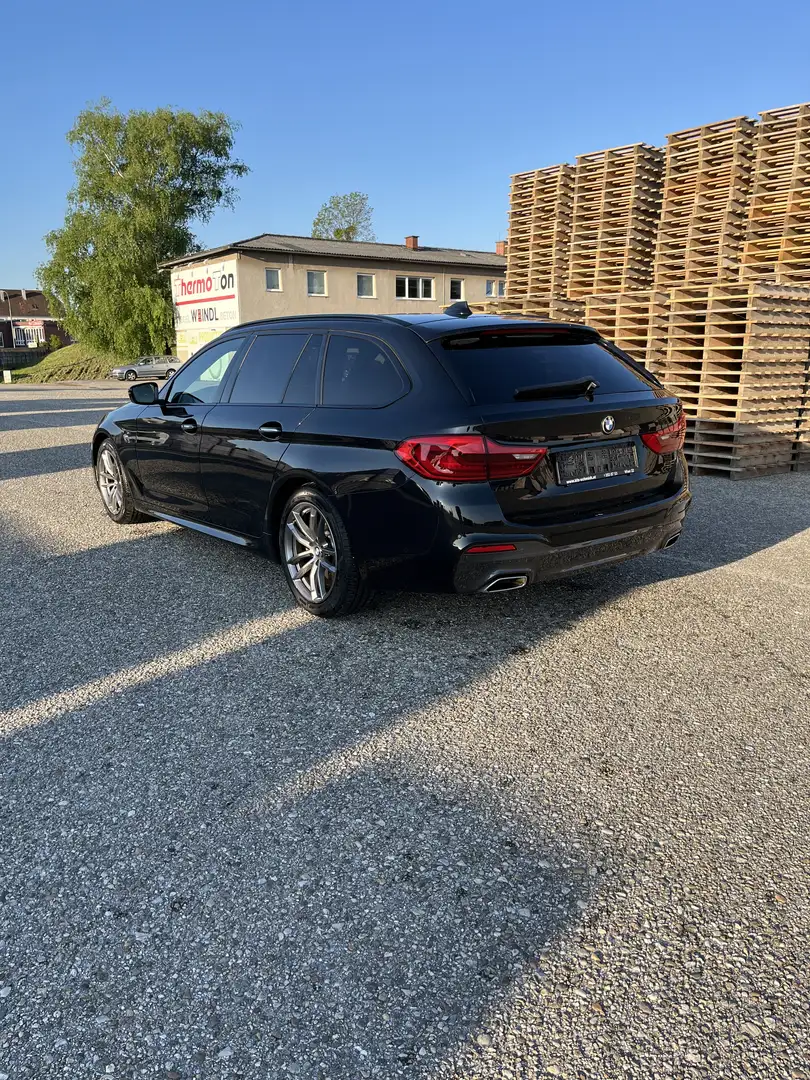 BMW 520 Touring G31 M-Paket Czarny - 1