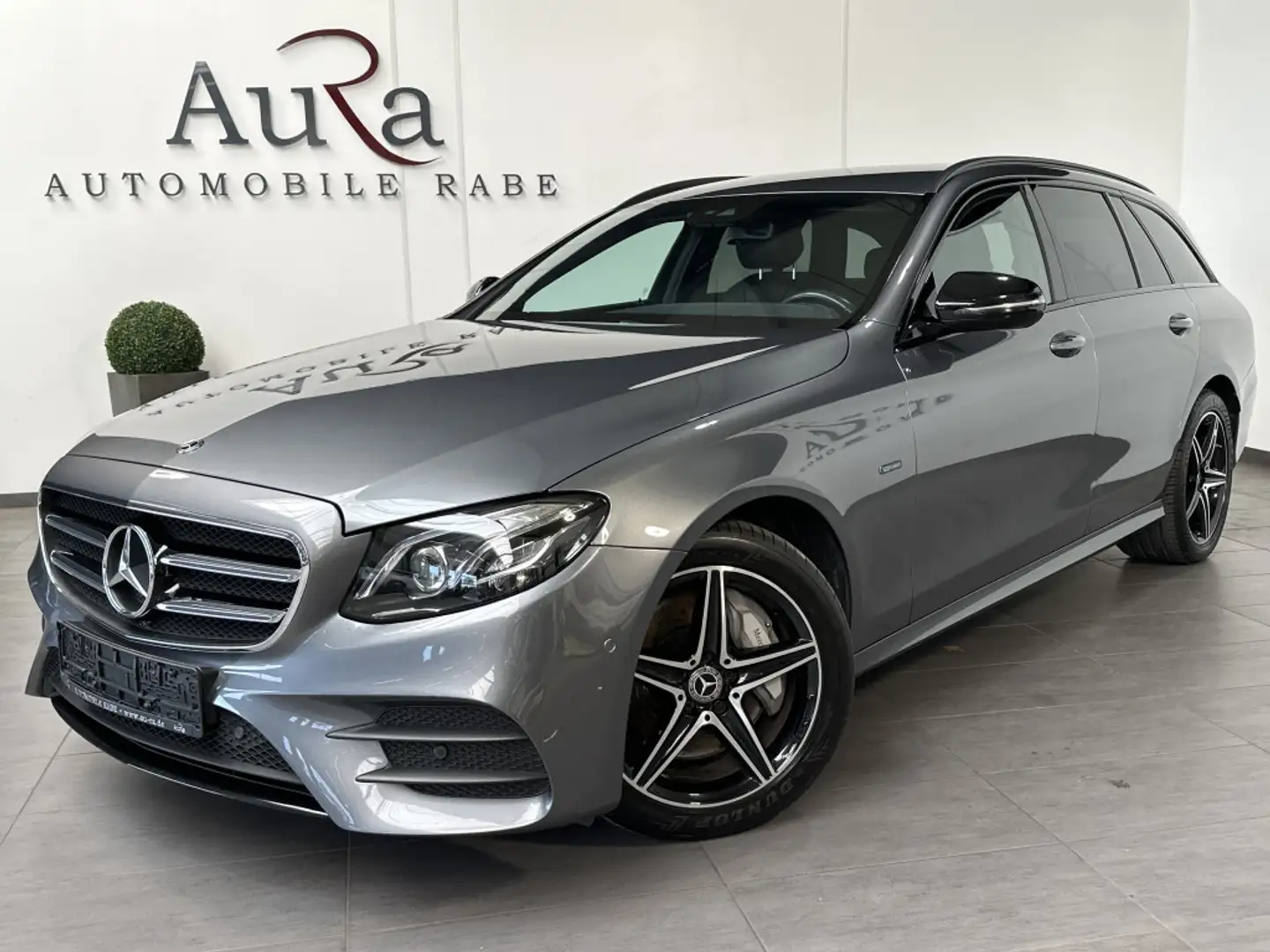 Mercedes-Benz E 300 T AMG-Line NAV+LED+KAMERA+BURMESTER+18ZO Grau - 1