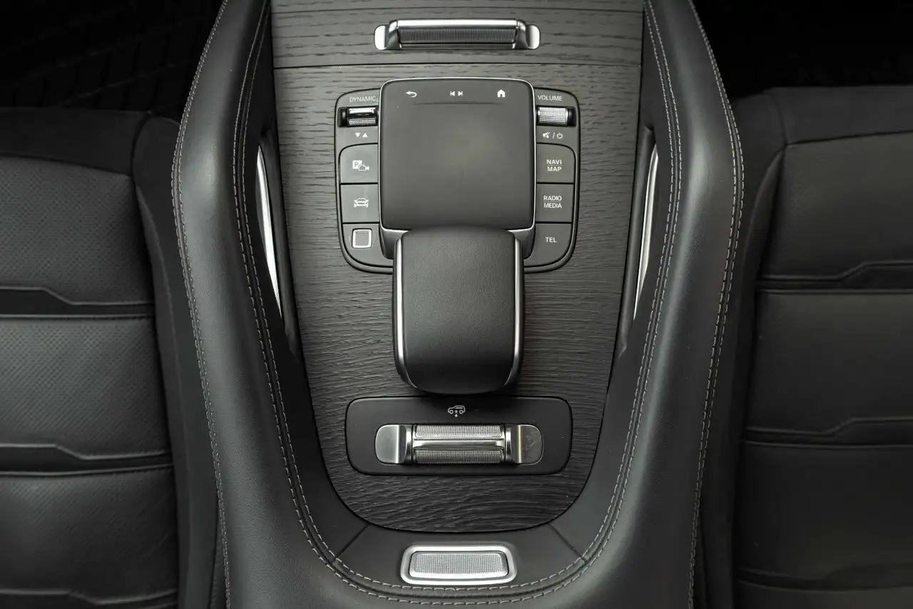 Mercedes-Benz GLE снимка Mercedes-Benz GLE