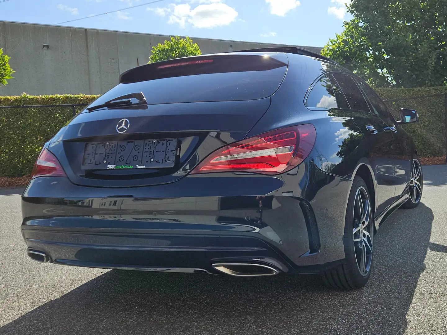 Mercedes-Benz CLA 180 CLA Shooting Brake 180 7G-DCT AMG Line Zwart - 2