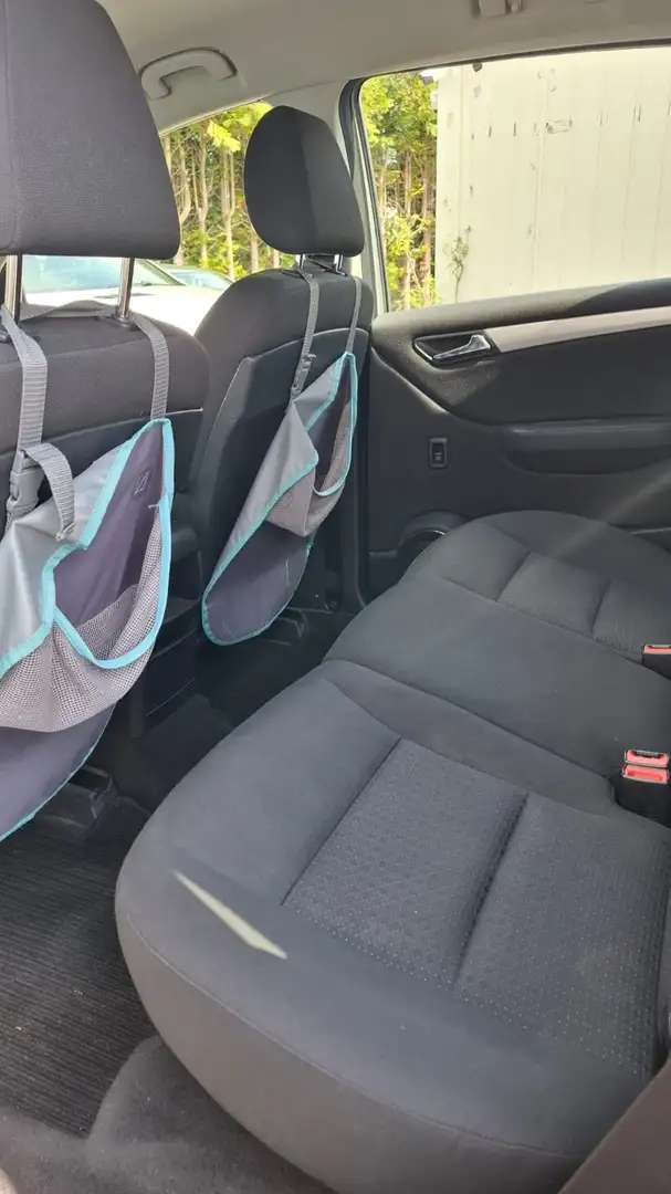 Mercedes-Benz B 180 Automatik getriebe. Silber - 2