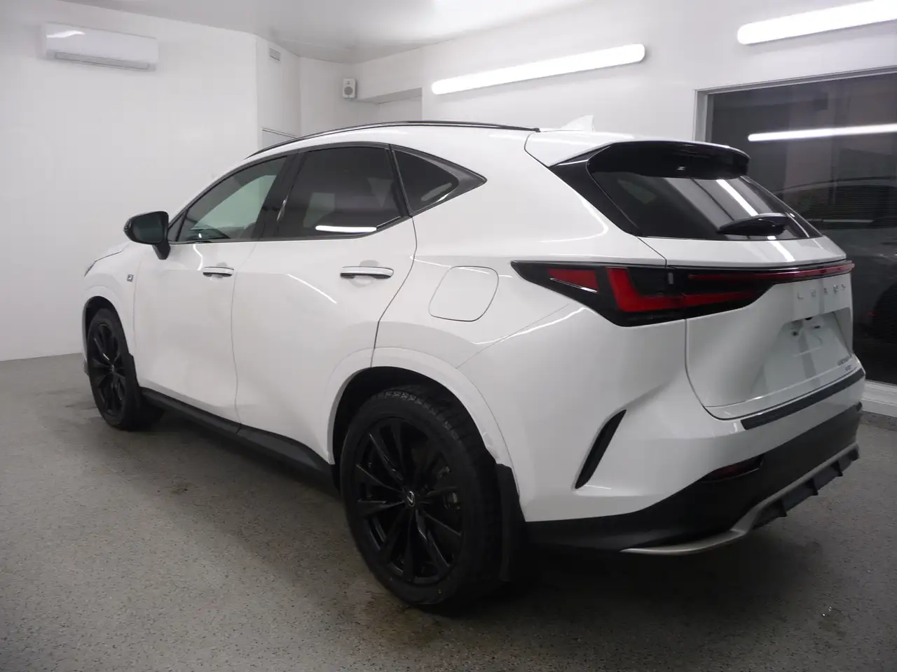 Lexus NX снимка Lexus NX