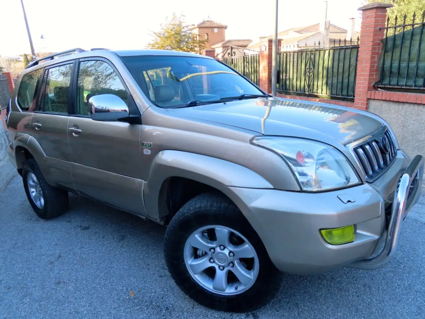 Toyota Land Cruiser 3.0D-4D VXL Beige - 1