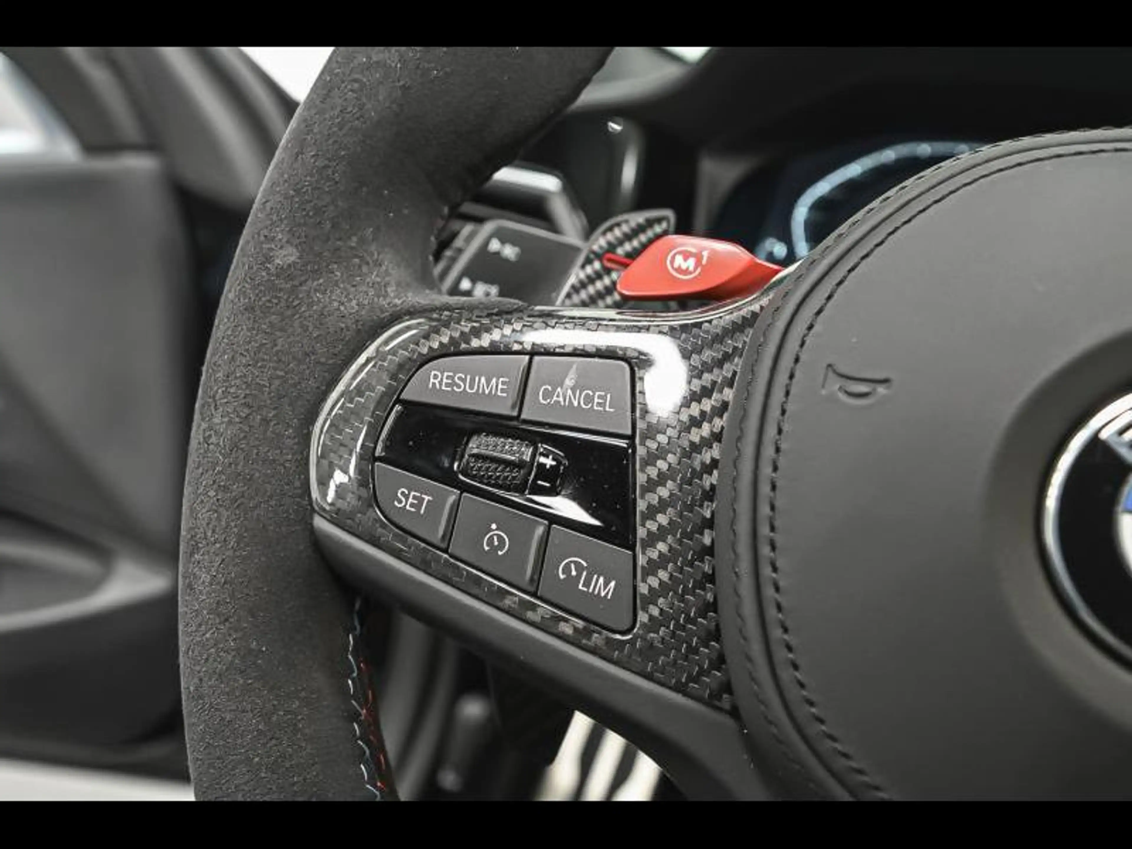 BMW M4 CSL — photo 13