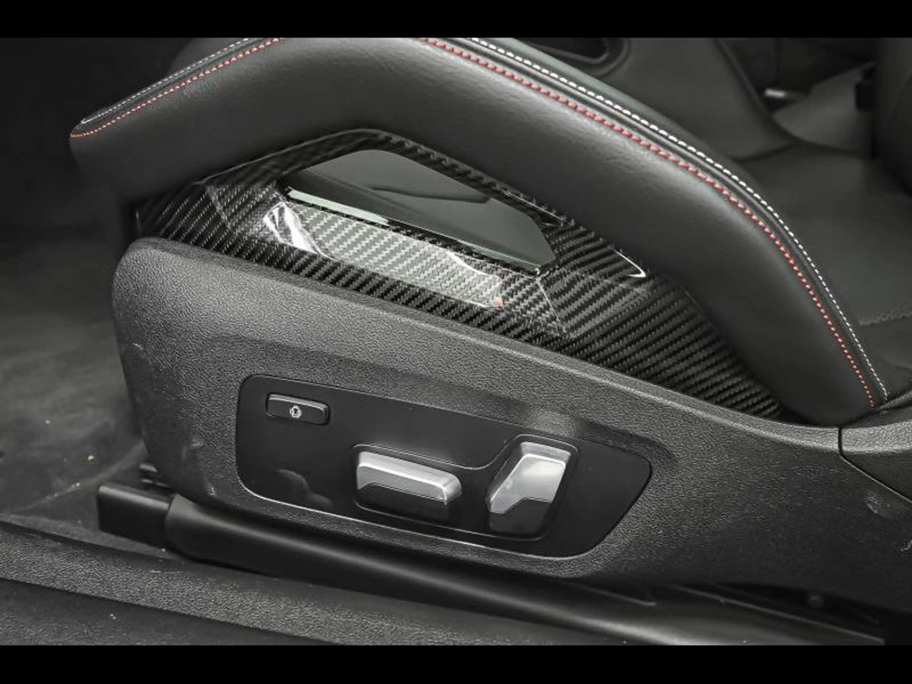 BMW M4 CSL — photo 15