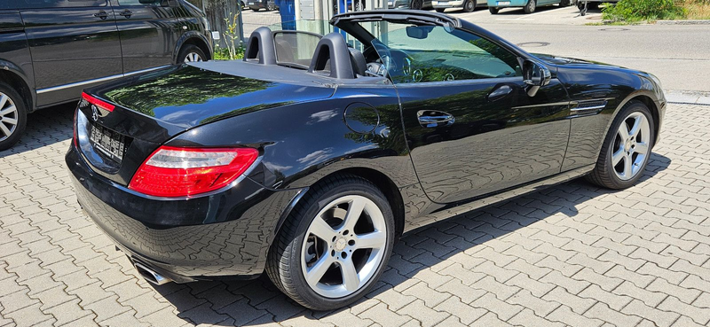 Mercedes-Benz SLK 300 Roadster — photo 3