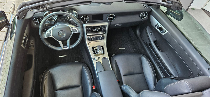 Mercedes-Benz SLK 300 Roadster — photo 6