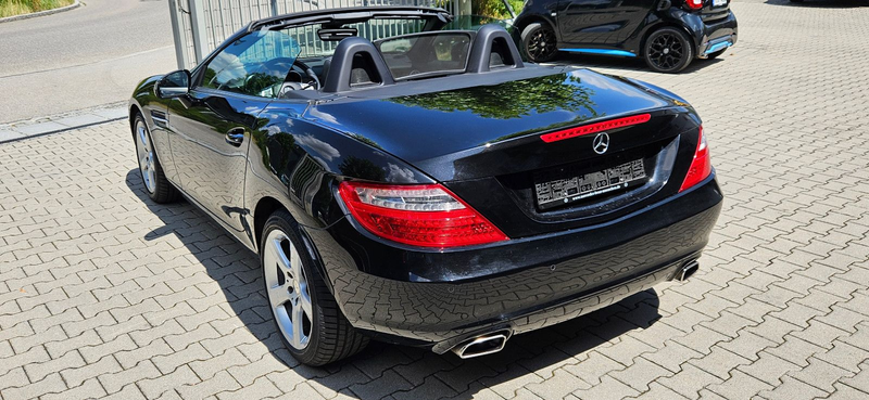Mercedes-Benz SLK 300 Roadster — photo 4