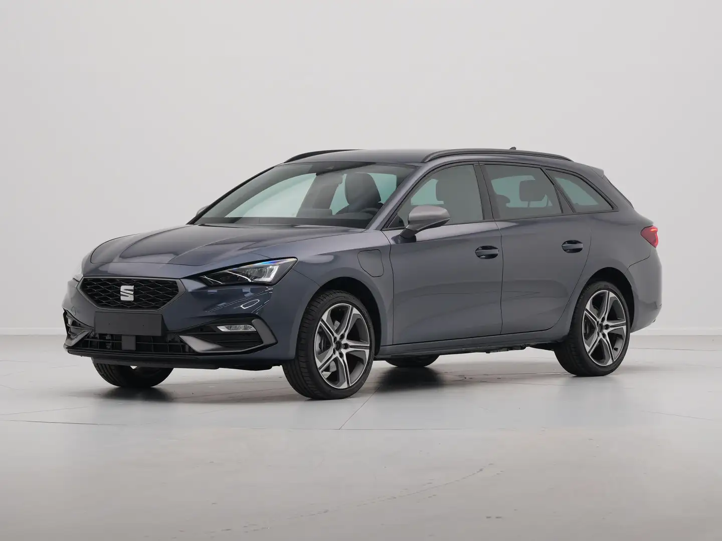 SEAT Leon e-Hybrid Sportstourer 1.5 TSI eHybrid 204 6DSG FR Business Blauw - 2