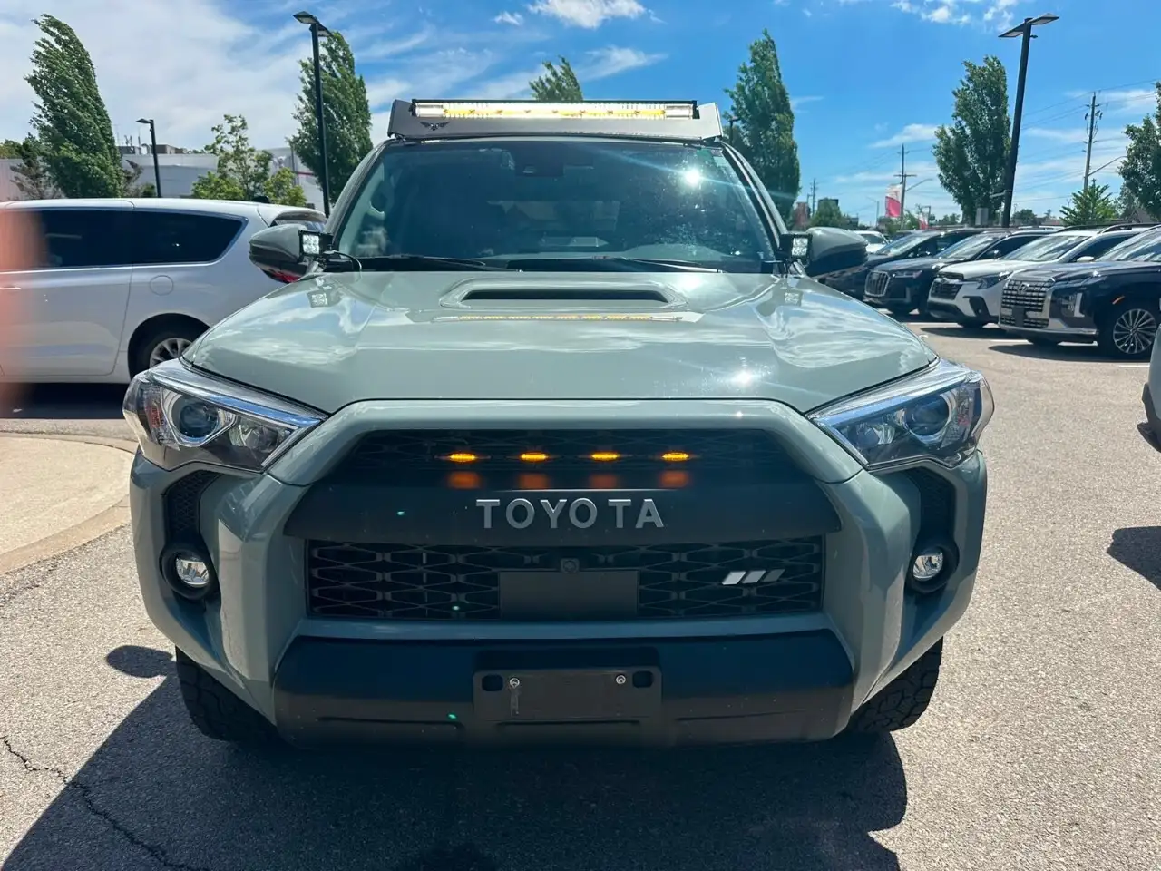 Toyota 4-Runner снимка Toyota 4-Runner
