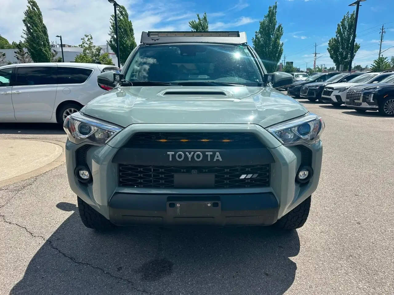 Toyota 4-Runner снимка Toyota 4-Runner