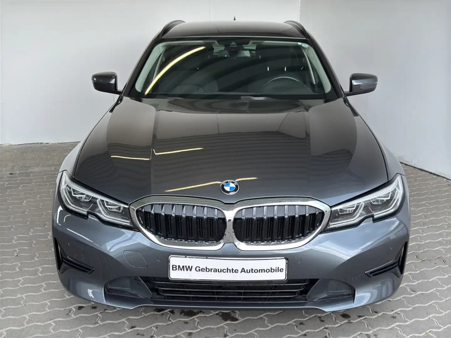 BMW 320 dA Tour. LiveCock.Laserl.DriveAss.ParkAss.SHZ Grau - 1