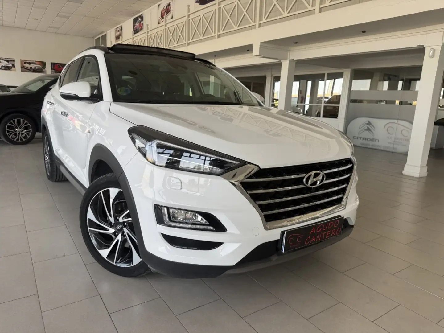 Hyundai TUCSON 2.0CRDI 48V Style Red 4x4 AT Blanco - 2