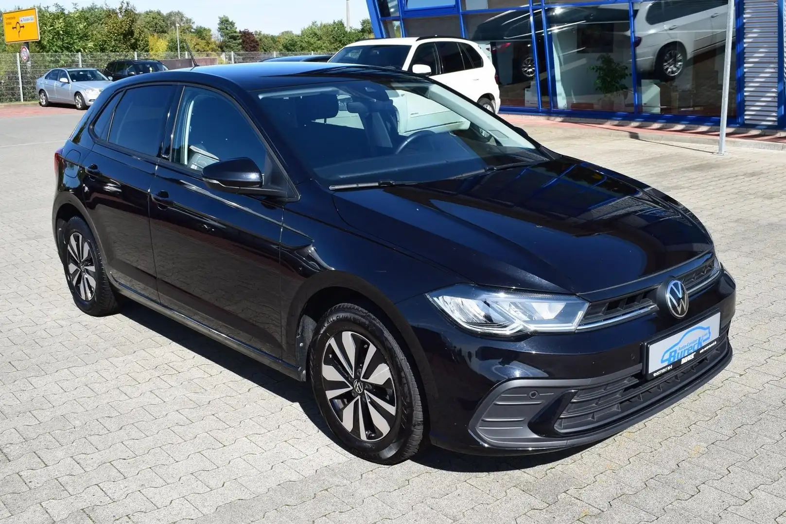 Volkswagen Polo VI 1,0 TSI "Move" Navi/LED/SHZ/PDC/GJR Schwarz - 1