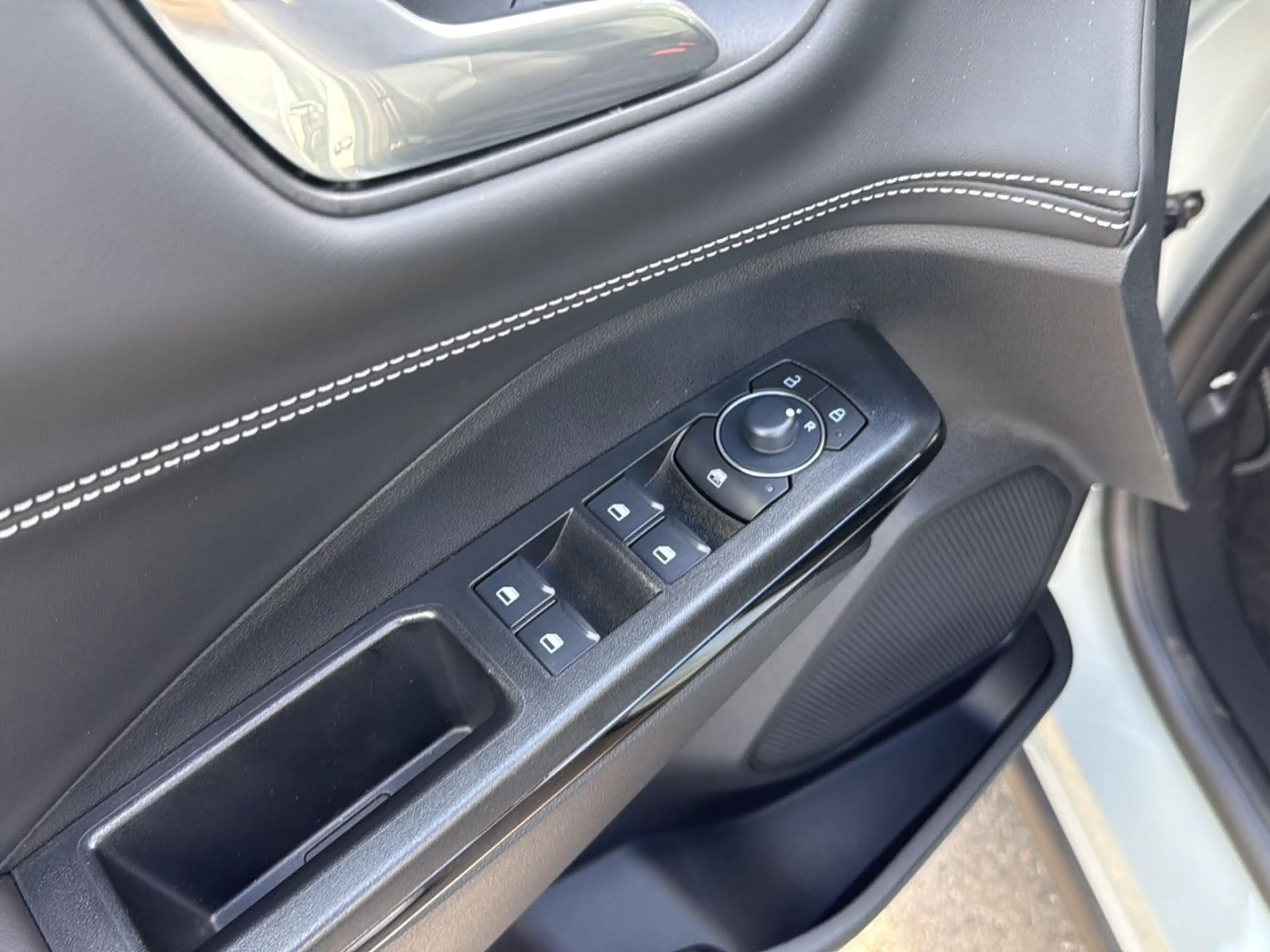 Ford Puma 1.0 EcoBoost Titanium Automatik Bluetooth LED — photo 11