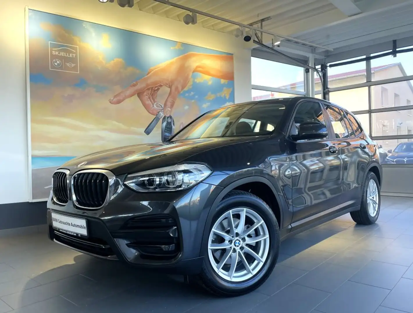 BMW X3 xDr.20d Aut. LED+AHK+HIFI+NAVI+SITZH+PDC+18* Grijs - 1