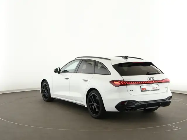 Audi A5 view 4