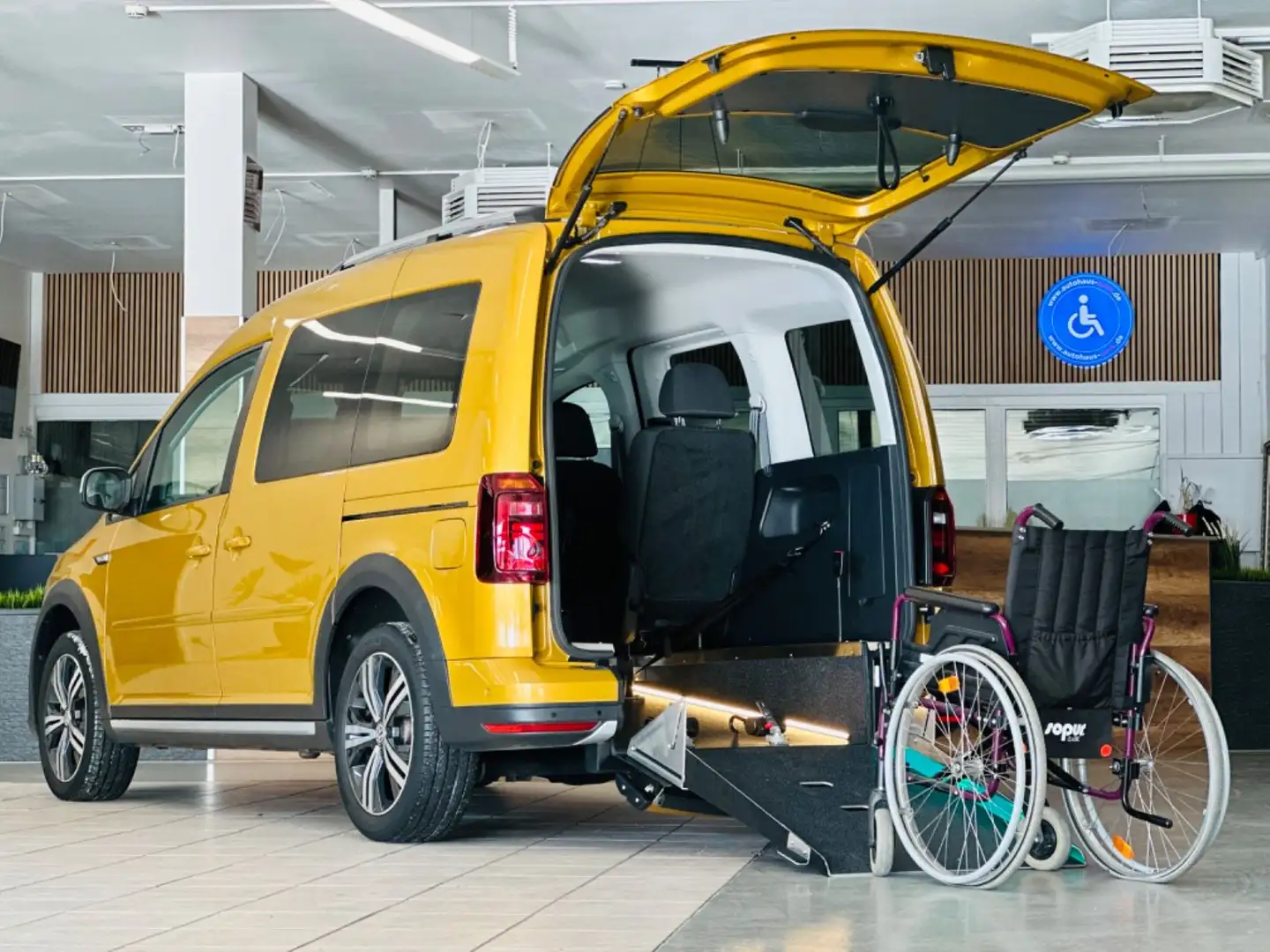 Volkswagen Caddy DSG 1,4 Alltrack- Behindertengerecht-Rampe Gold - 1