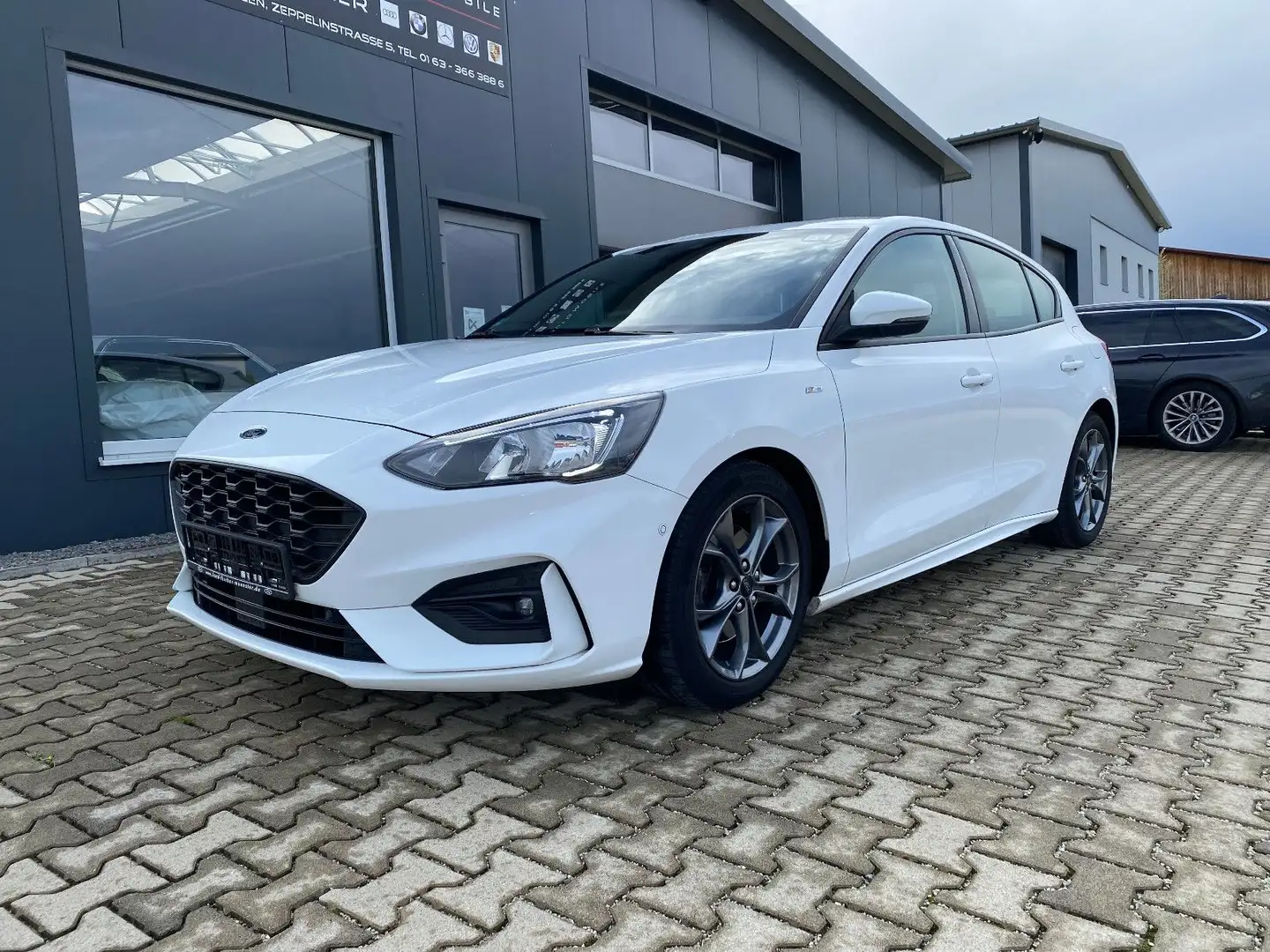 Ford Focus Lim.2.0  ST-Line NAVI/SH/LM17"/SPORT-SITZE Blanc - 2