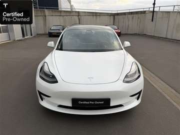 Model 3 Standard Reichweite Plus Hinterradantrieb