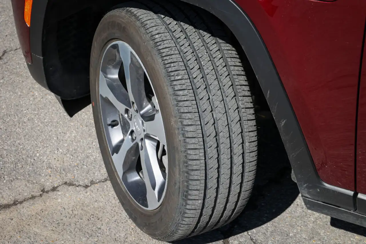 Jeep Grand Cherokee снимка Jeep Grand Cherokee