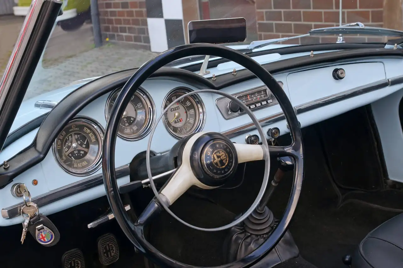 Alfa Romeo Giulietta Spider AR 1495, foto 2