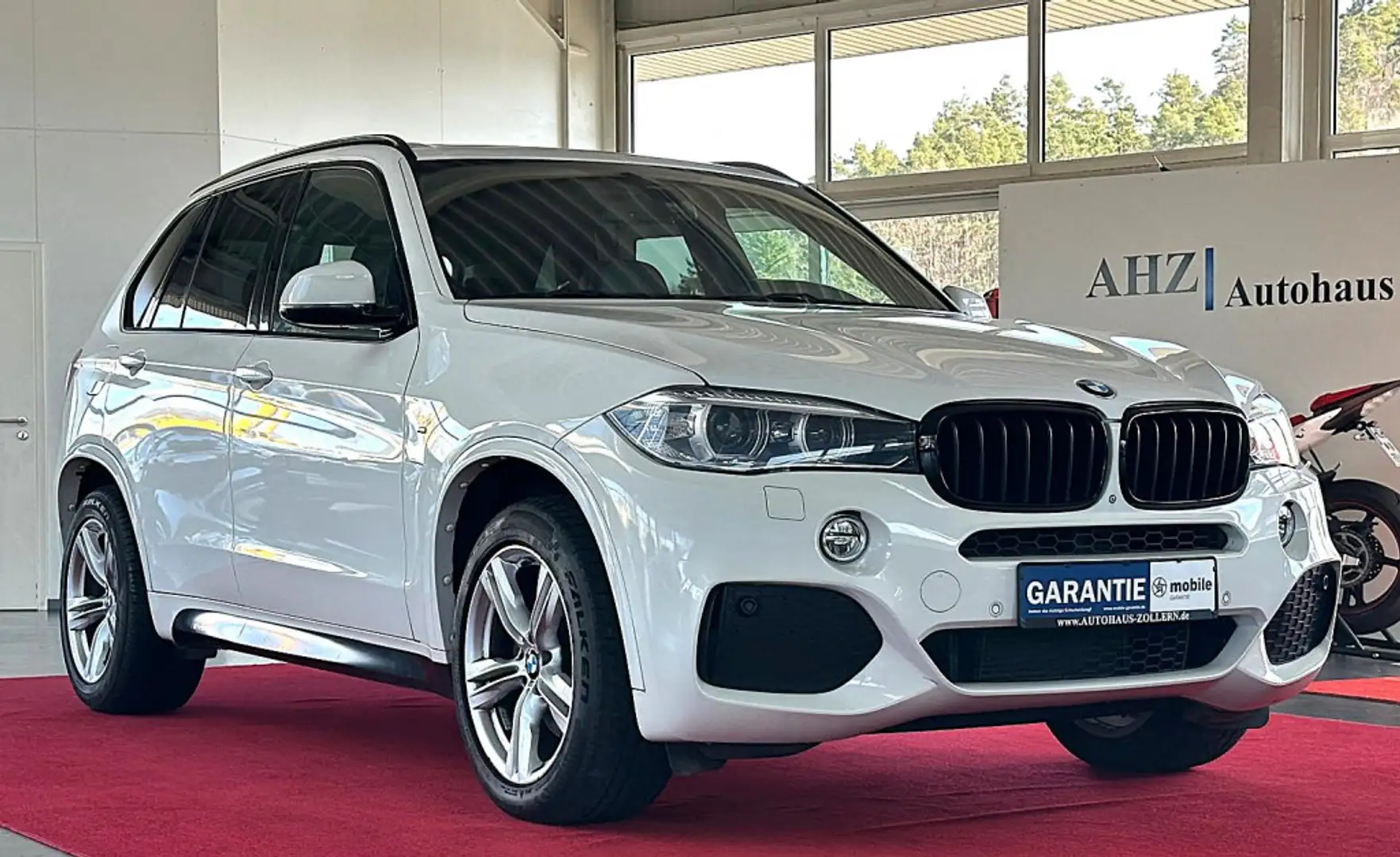 BMW X5 xDrive 40d M Sport HUD PANO  LED 360' Kam. Biały - 1