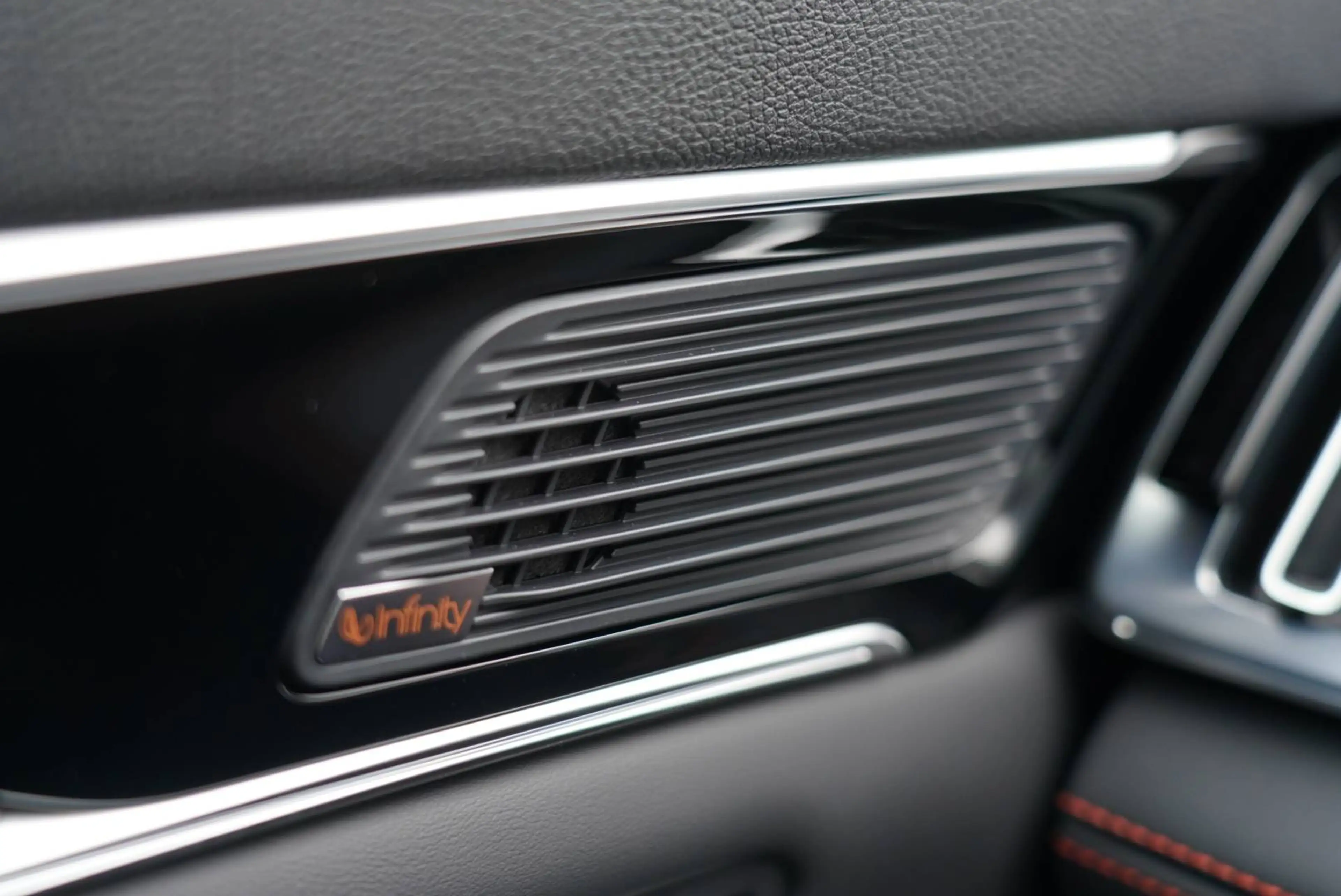 BYD Seal U DM-i Comfort 1.5 PHEV (160 kw)**Nieuwe wagen! — photo 12