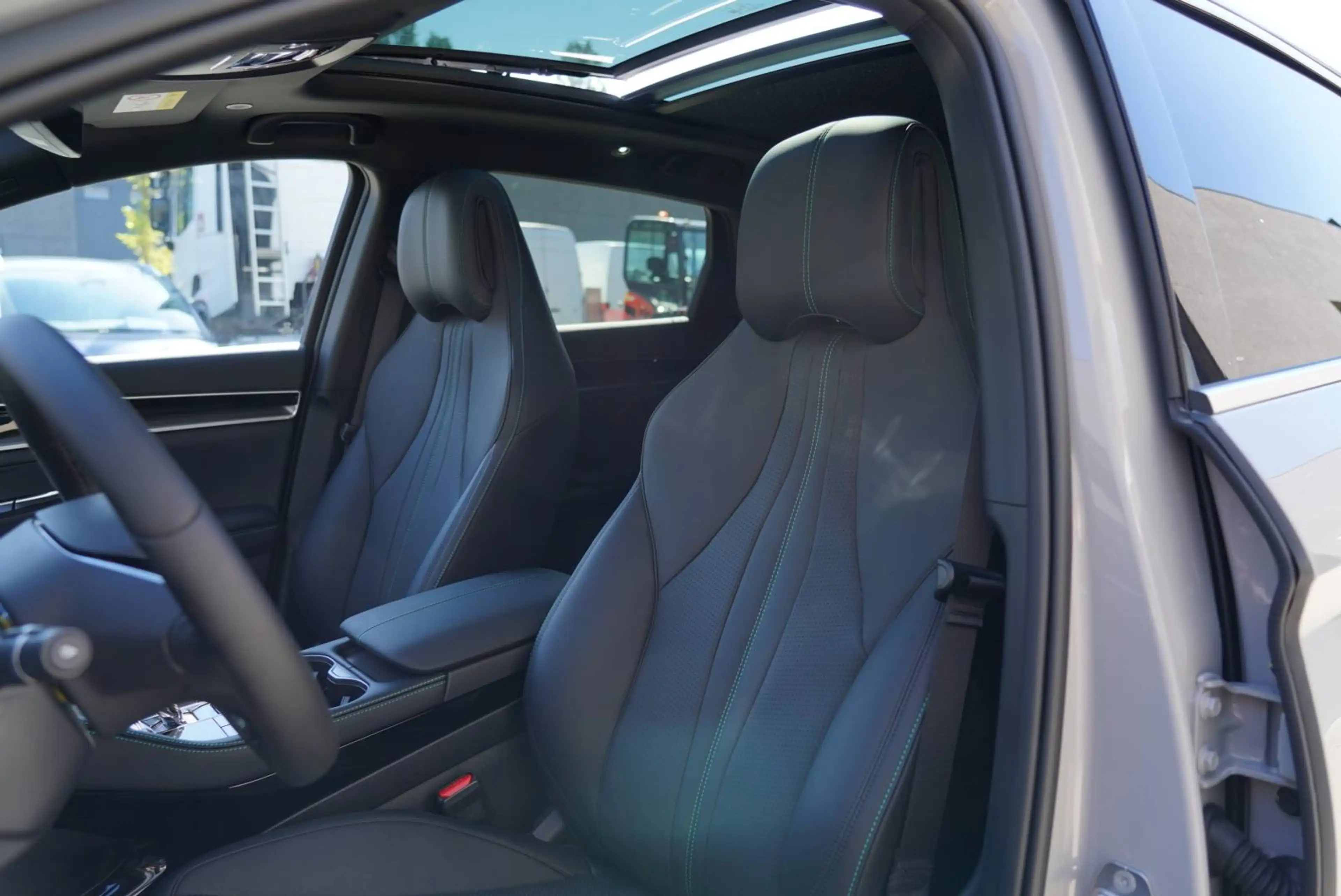 BYD Seal U DM-i Comfort 1.5 PHEV (160 kw)**Nieuwe wagen! — photo 8