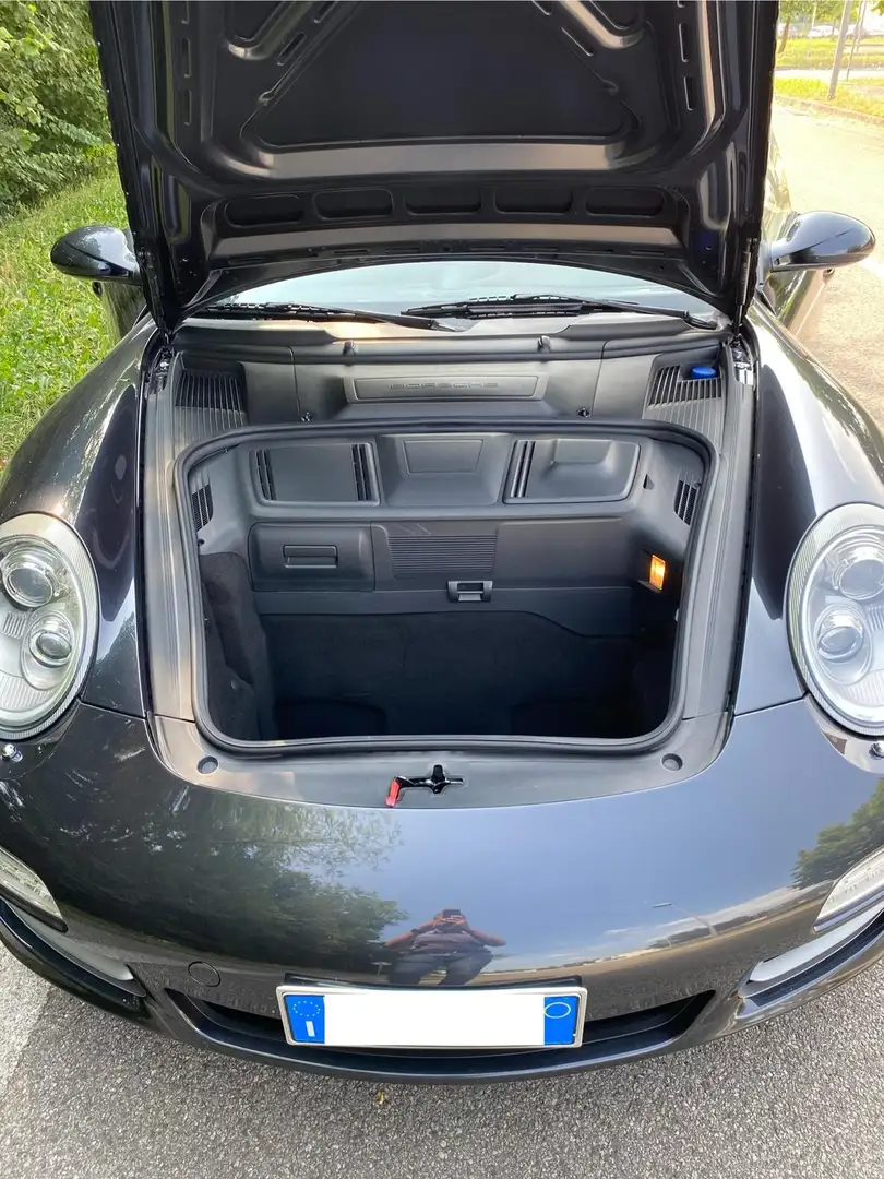 Porsche 911 Coupe 3.8 Carrera 4S - 2