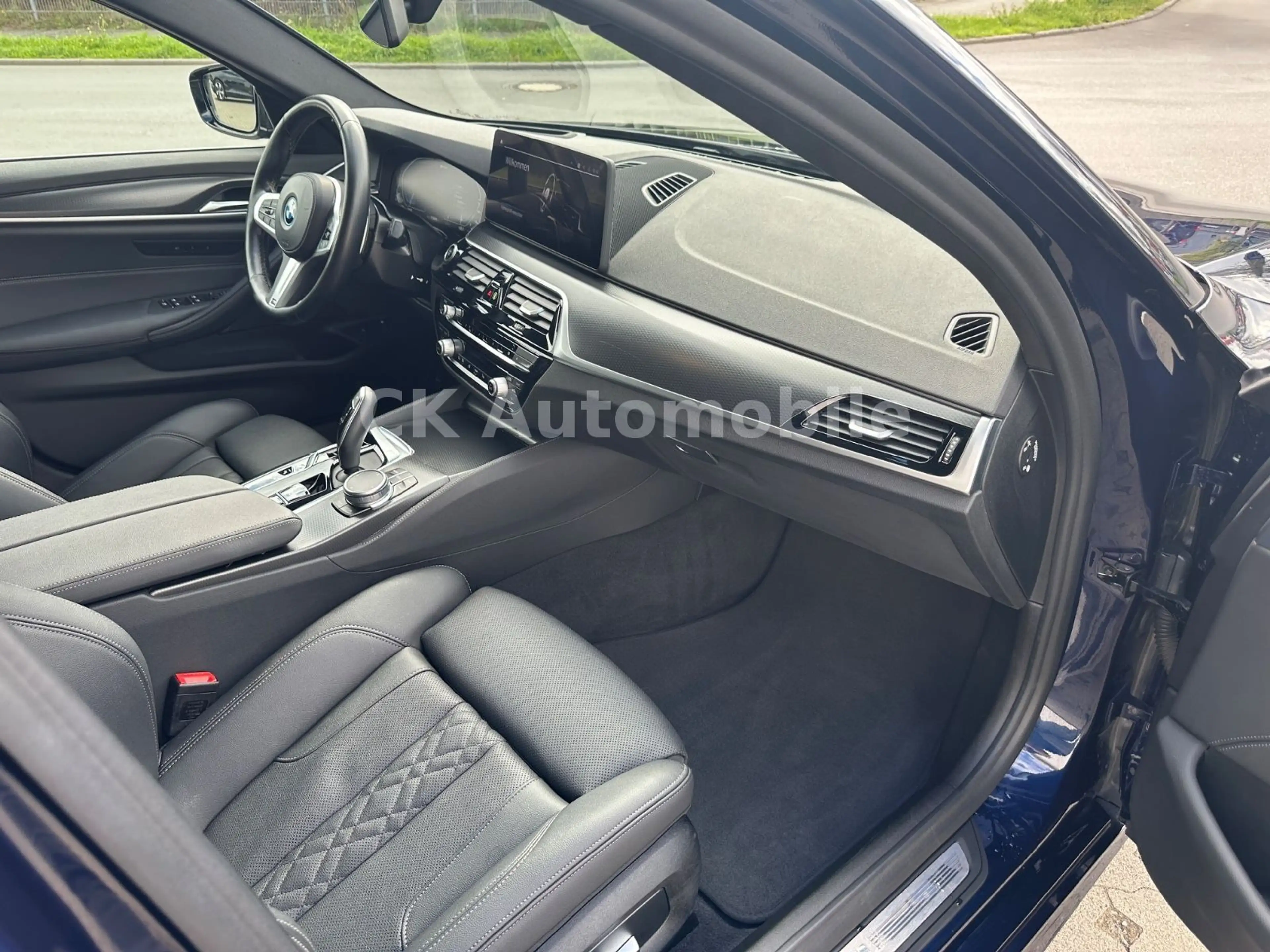 BMW 530 e Touring M Sport/Head-Up/Laser/Kamera — photo 14
