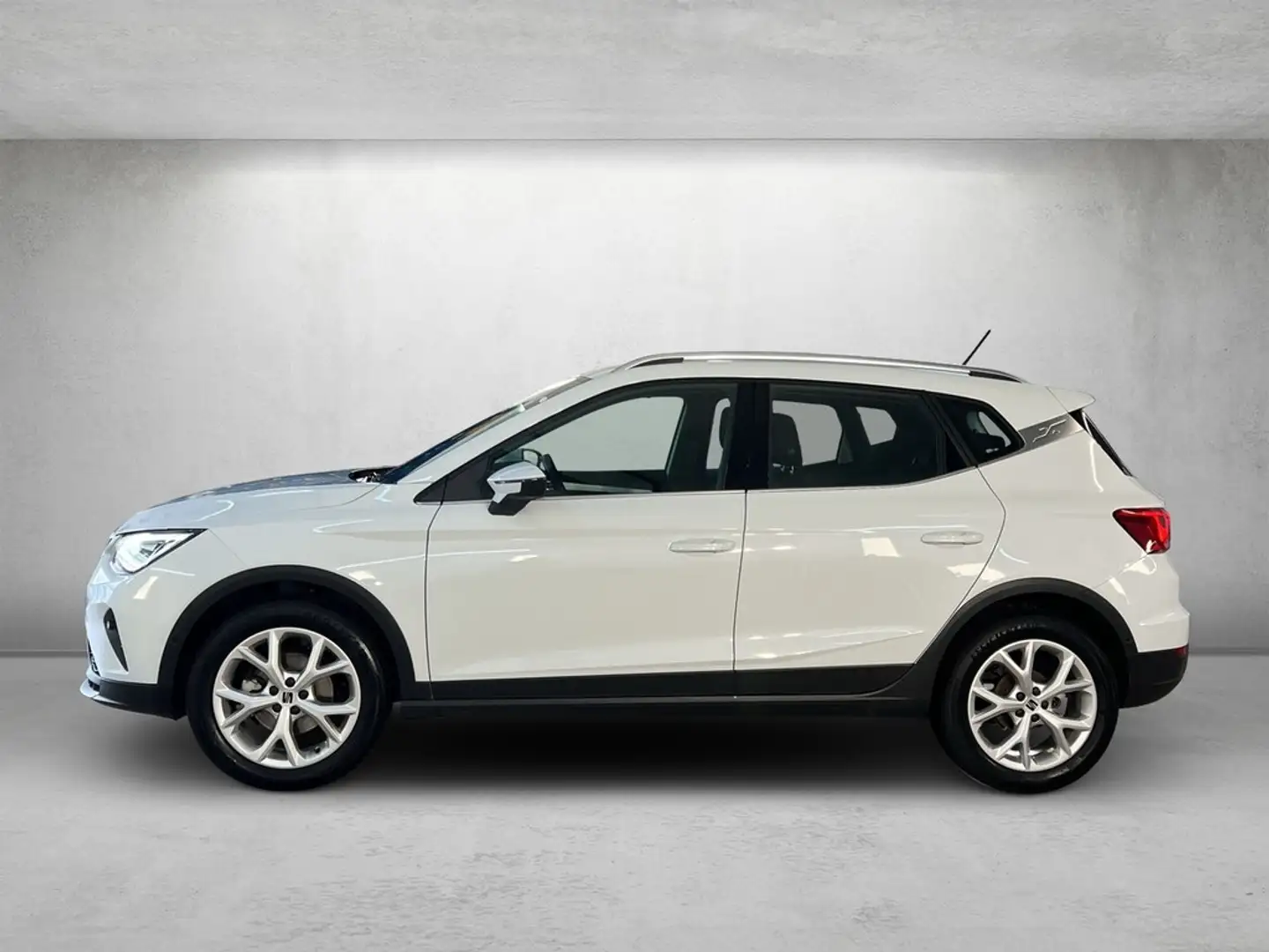 SEAT Arona 1.0 TSI DSG FR *Navi*Kamera* Weiß - 2
