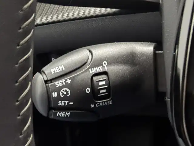 Peugeot e-2008 view 22
