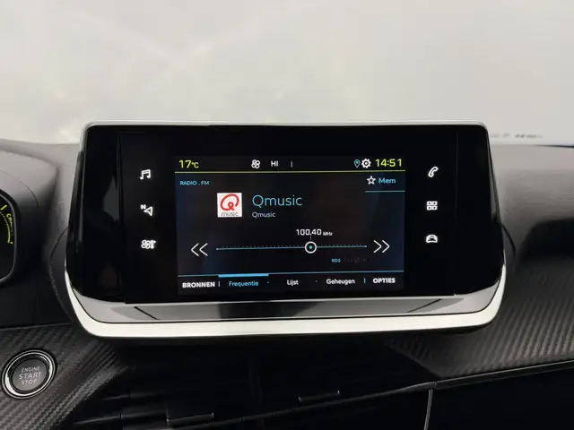 Peugeot e-2008 view 11