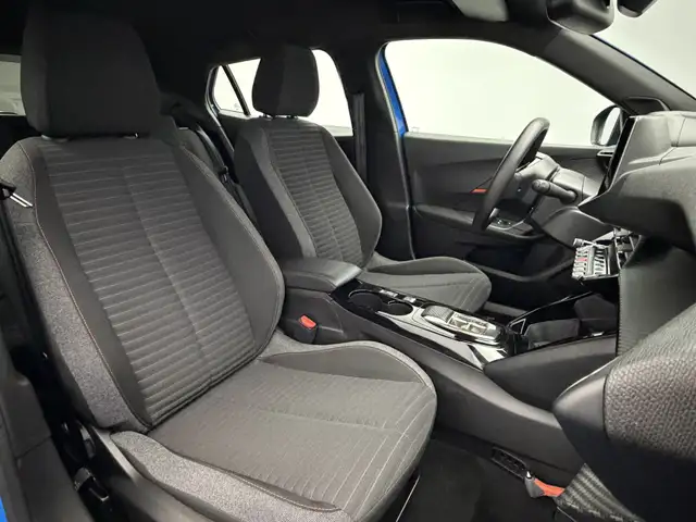 Peugeot e-2008 view 8
