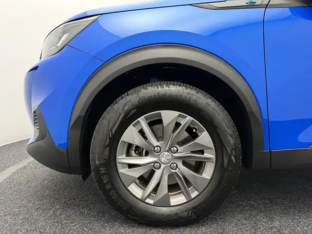 Peugeot e-2008 view 25
