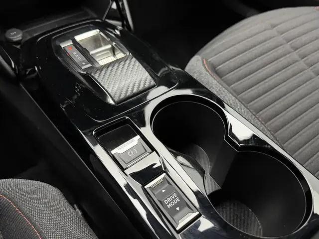 Peugeot e-2008 view 19