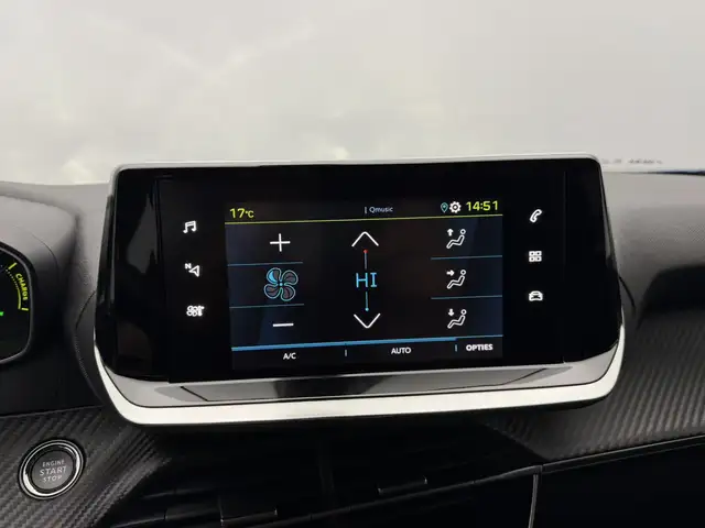 Peugeot e-2008 view 13
