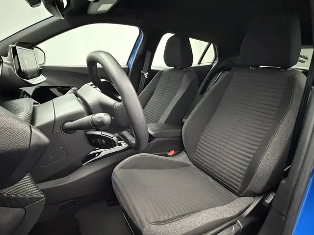 Peugeot e-2008 view 10