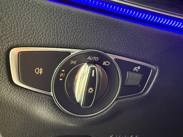 Mercedes-Benz E-Class view 14