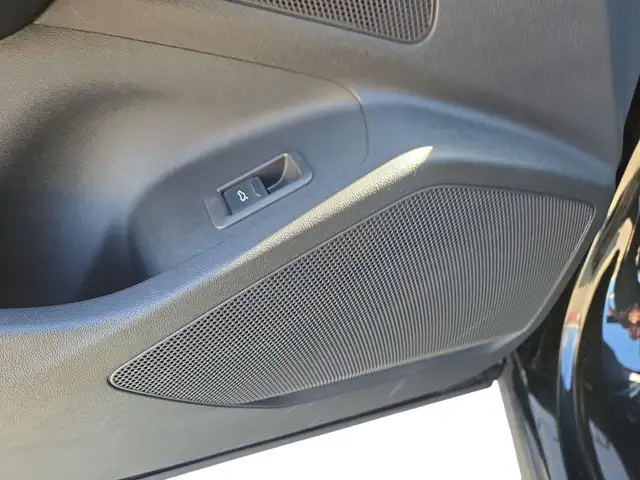 Audi Q6 E-Tron view 11